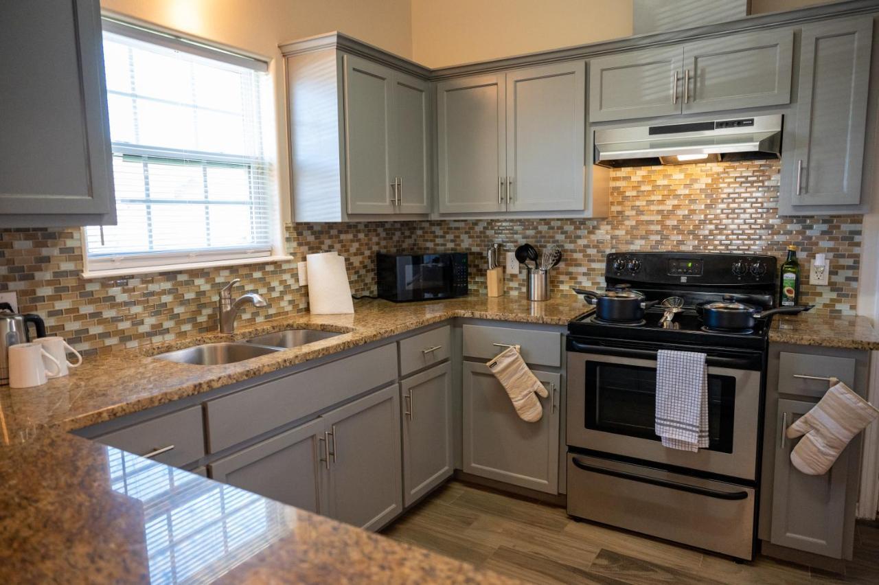 Fabulous King Size Bed In A Gated Neighborhood! Edinburg Exterior foto