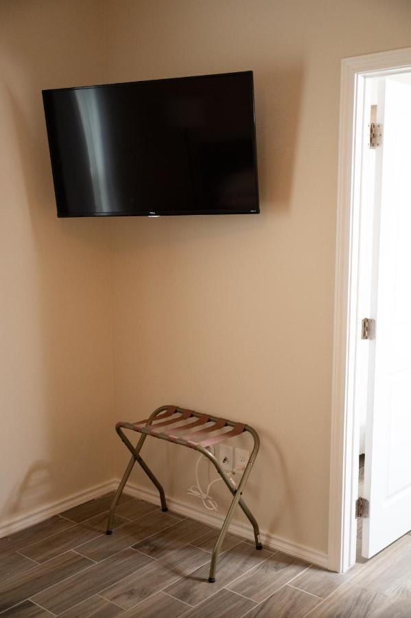 Fabulous King Size Bed In A Gated Neighborhood! Edinburg Exterior foto