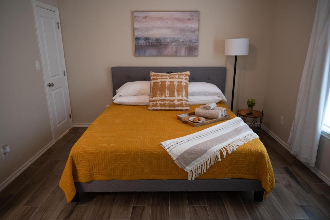 Fabulous King Size Bed In A Gated Neighborhood! Edinburg Exterior foto